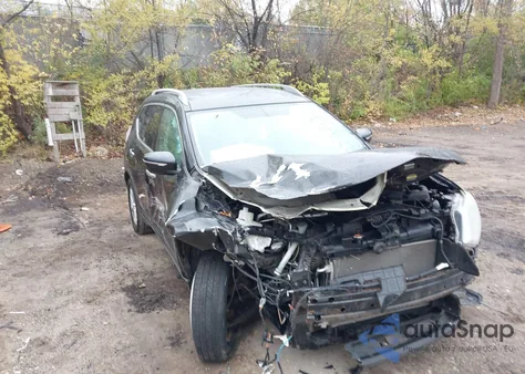 2015 Nissan Rogue Sv z USA, uszkodzony, nr VIN KNMAT2MVXFP572559